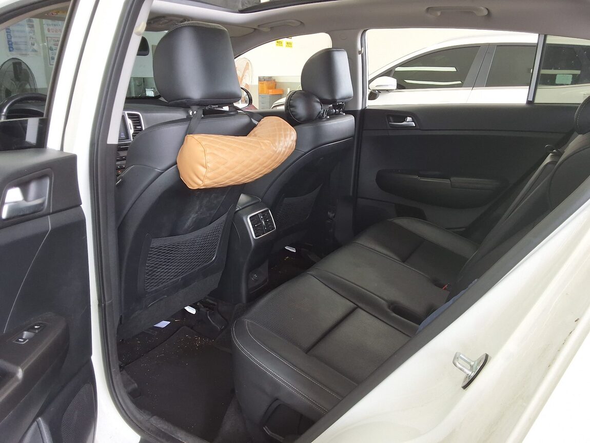 KIA NEW SPORTAGE 1.7 2WD NOBLESSE 2018 - zdjęcie 12