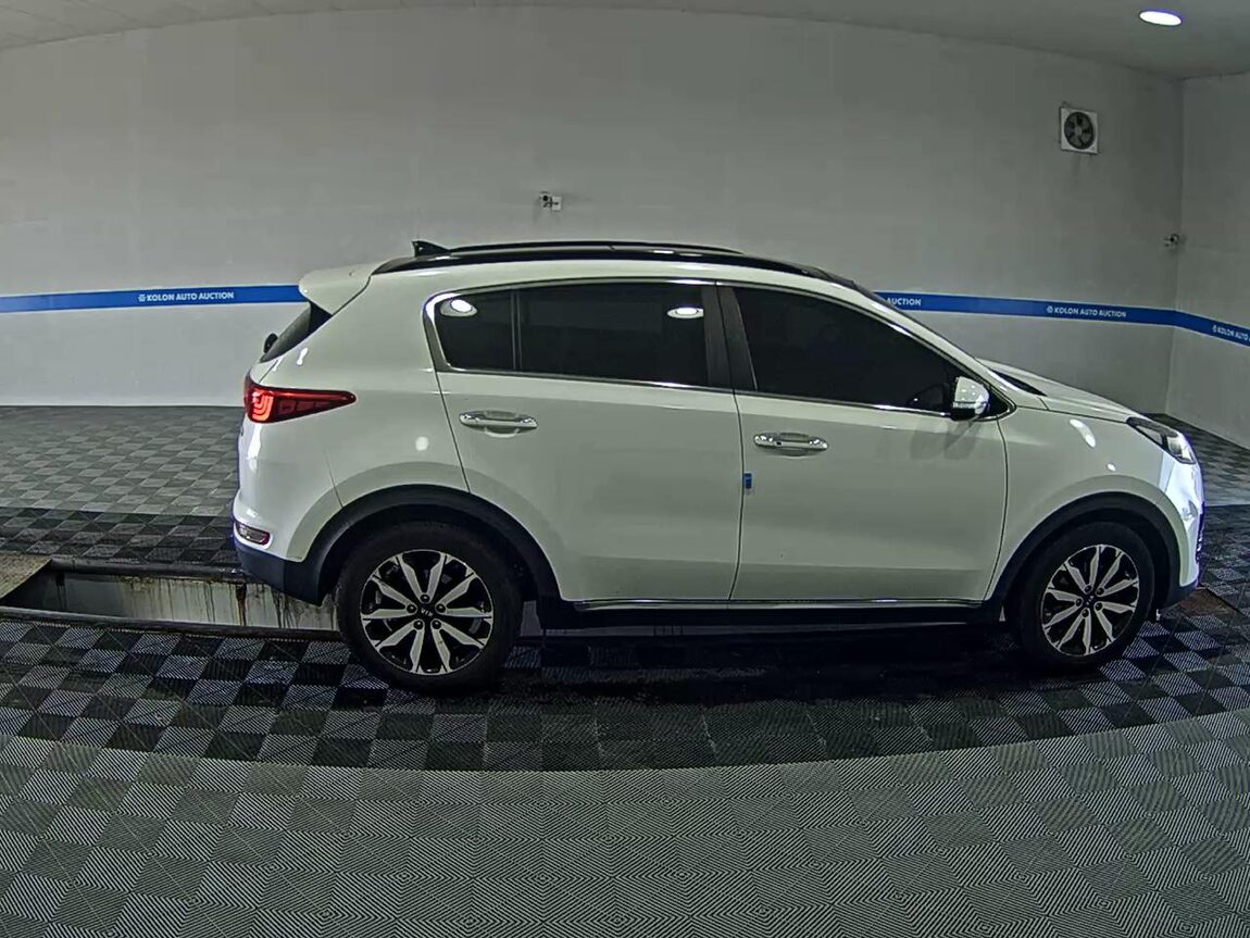KIA NEW SPORTAGE 1.7 2WD NOBLESSE 2018 - zdjęcie 4