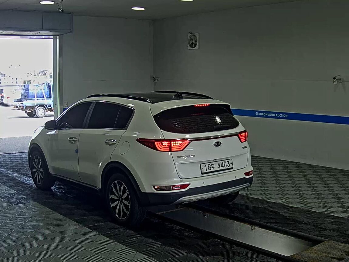 KIA NEW SPORTAGE 1.7 2WD NOBLESSE 2018 - zdjęcie 6