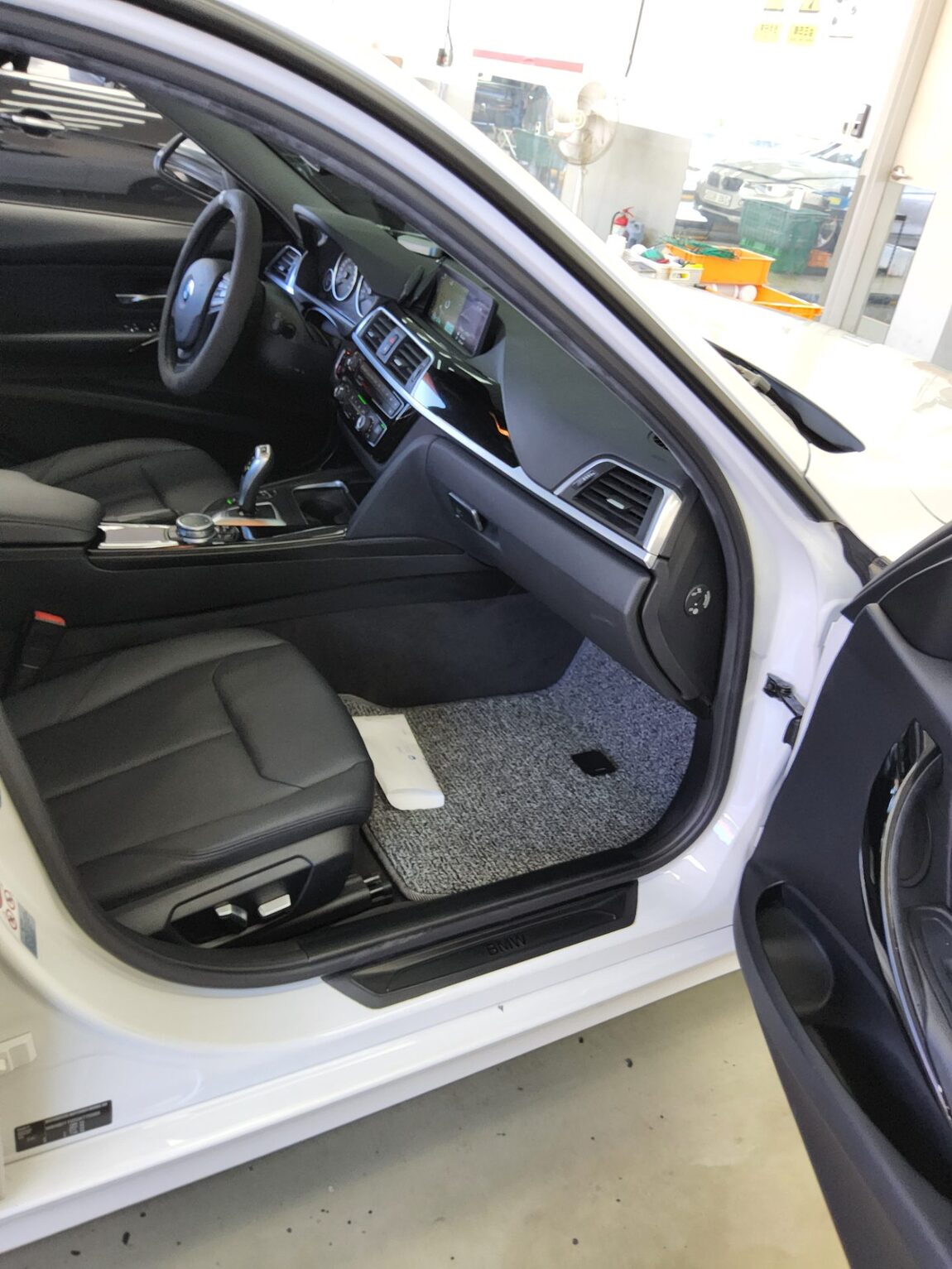 BMW 3 SERIES (6TH GEN) 320d ED EDITION 2016 - zdjęcie 14