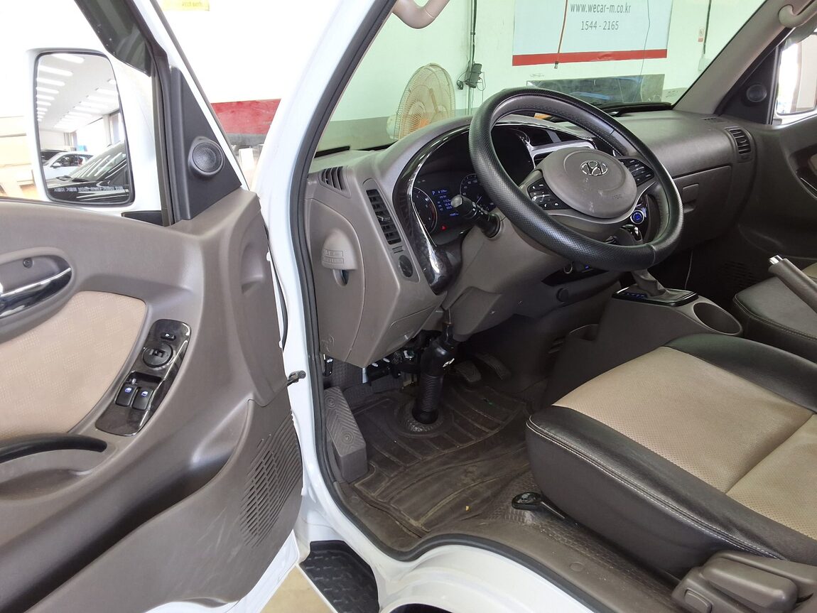 HYUNDAI PORTER II VGT STANDARD CAB EXTRA LONG WHEELBASE PREMIUM 2022 - zdjęcie 11