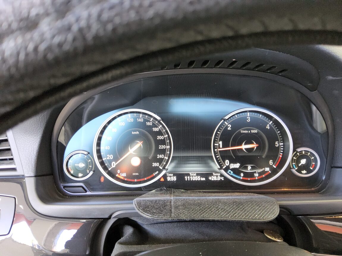 BMW 5 SERIES (6TH GEN) 520d xDRIVE 2015 - zdjęcie 9