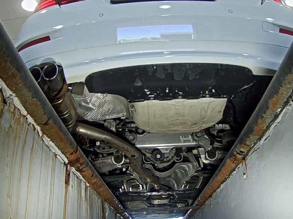 BMW 5 SERIES (6TH GEN) 520d xDRIVE 2015 - zdjęcie 8