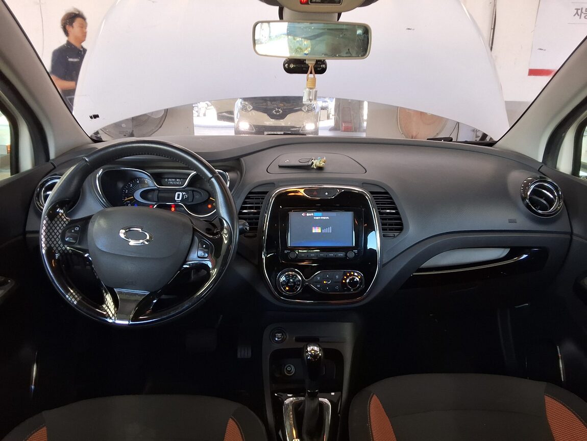 RENAULT (SAMSUNG) QM3 RE 2015 - zdjęcie 12