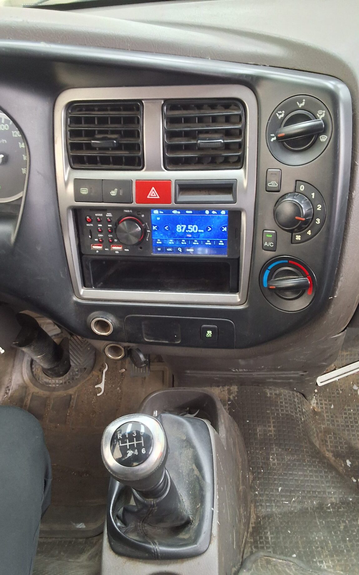 HYUNDAI PORTER II CRDi SUPER CAB EXTRA LONG WHEELBASE SUPER 2017 - zdjęcie 15