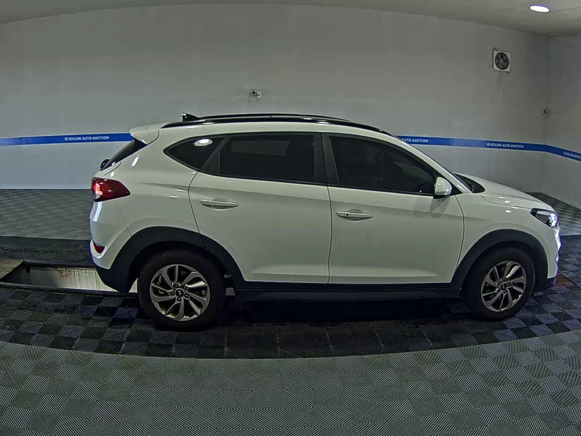 HYUNDAI ALL NEW TUCSON DIESEL 1.7 2WD MODERN 2016 - zdjęcie 4