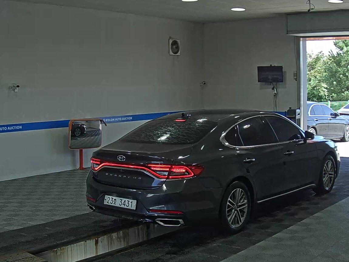 HYUNDAI GRANDEUR IG 3.0 LPi RENTAL CAR MODERN BASIC 2019 - zdjęcie 5