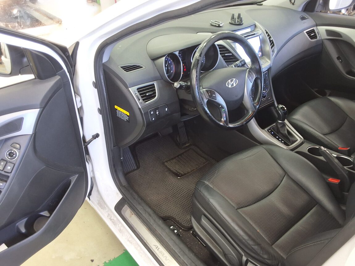 HYUNDAI THE NEW AVANTE MD 1.6 GDi SMART 2014 - zdjęcie 10