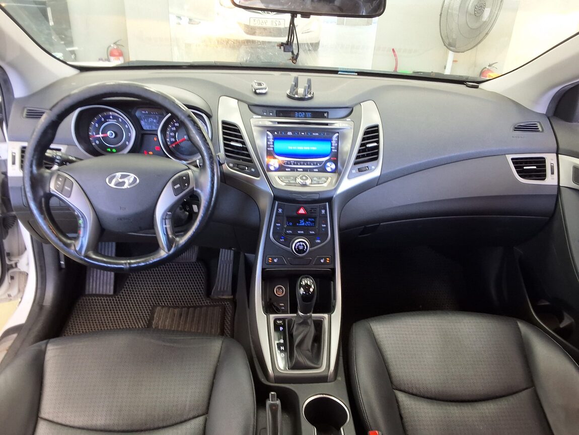 HYUNDAI THE NEW AVANTE MD 1.6 GDi SMART 2014 - zdjęcie 11