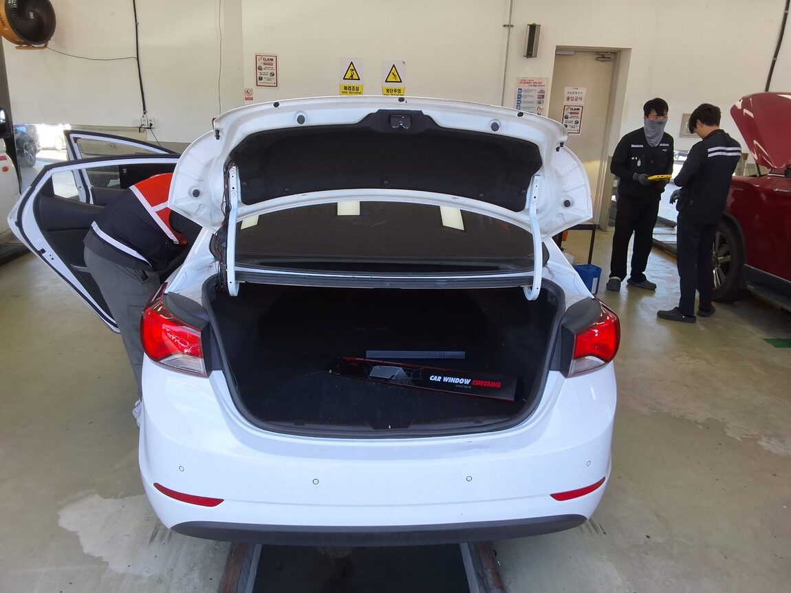 HYUNDAI THE NEW AVANTE MD 1.6 GDi SMART 2014 - zdjęcie 15