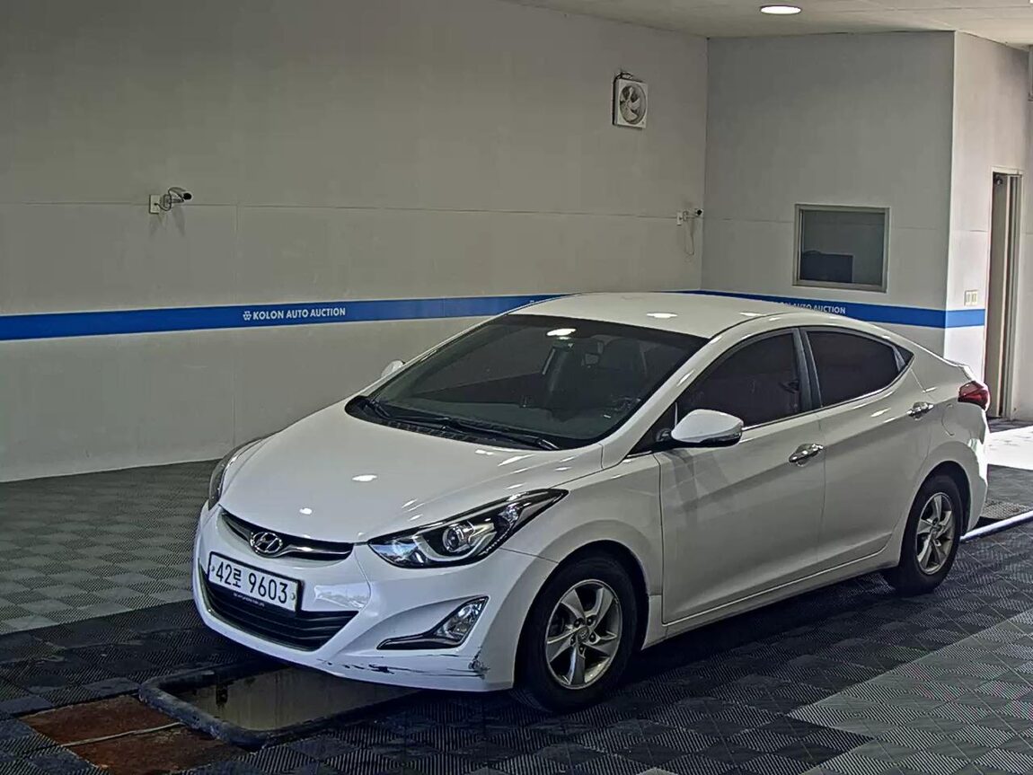 HYUNDAI THE NEW AVANTE MD 1.6 GDi SMART 2014 - zdjęcie 2