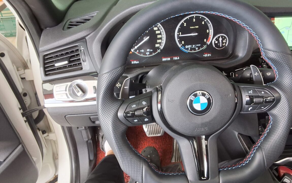 BMW X4 20d xDRIVE X LINE 2015 - zdjęcie 17