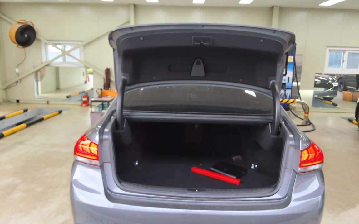 HYUNDAI GENESIS DH G330 AWD MODERN 2016 - zdjęcie 15