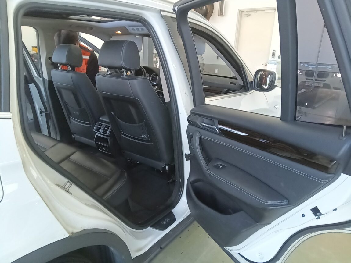BMW X3 (2ND GEN) 20d xDRIVE HIGH 2012 - zdjęcie 13