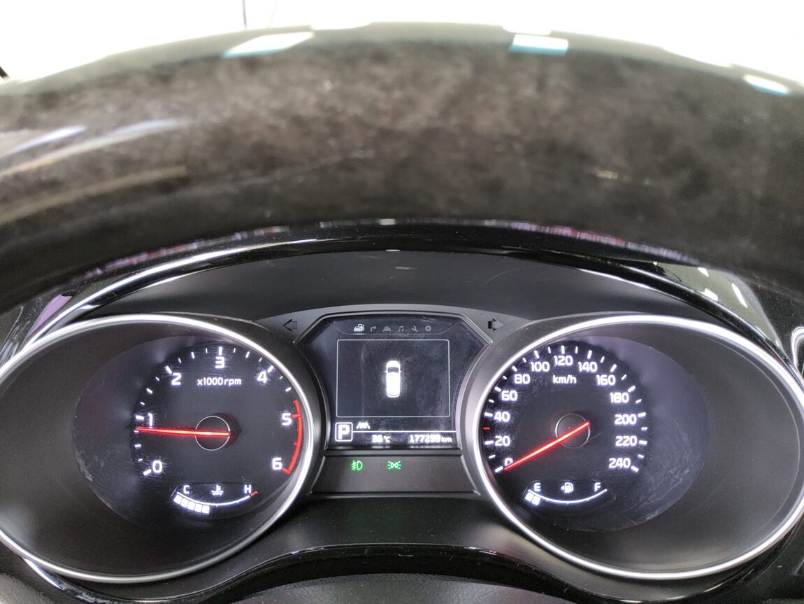 KIA ALL NEW CARNIVAL 9-SEATER DIESEL NOBLESSE 2015 - zdjęcie 9