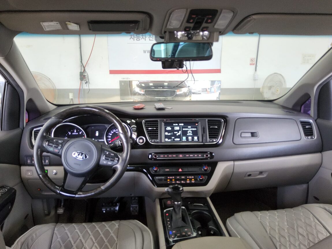 KIA ALL NEW CARNIVAL 9-SEATER DIESEL NOBLESSE 2015 - zdjęcie 11