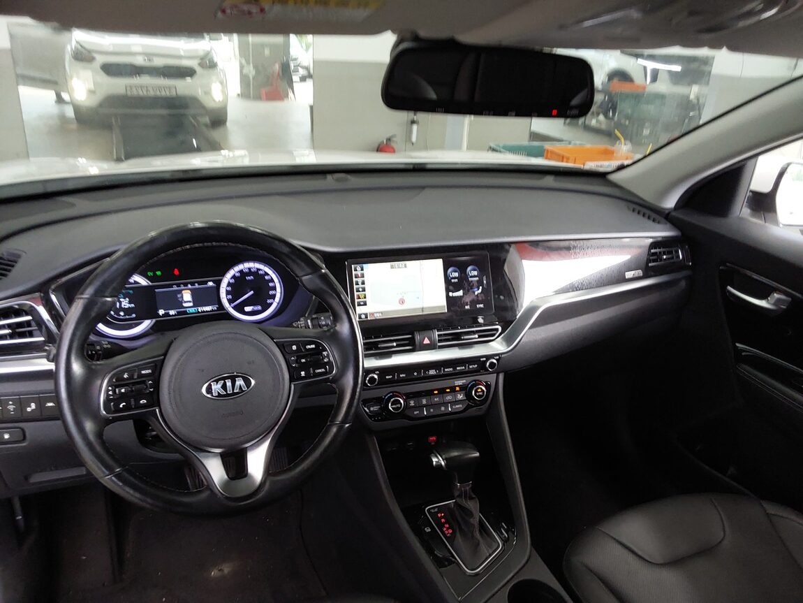KIA THE NEW NIRO 1.6 GDI HEV PRESTIGE 2020 - zdjęcie 11