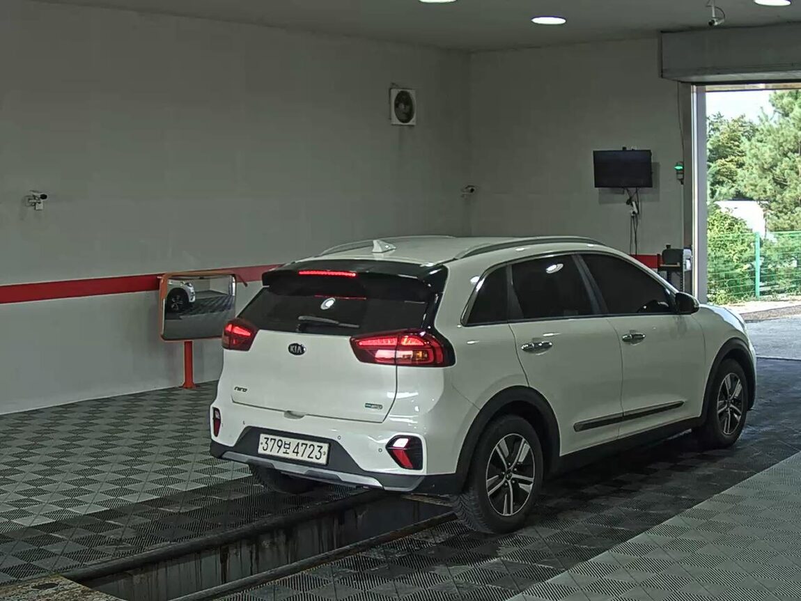 KIA THE NEW NIRO 1.6 GDI HEV PRESTIGE 2020 - zdjęcie 5