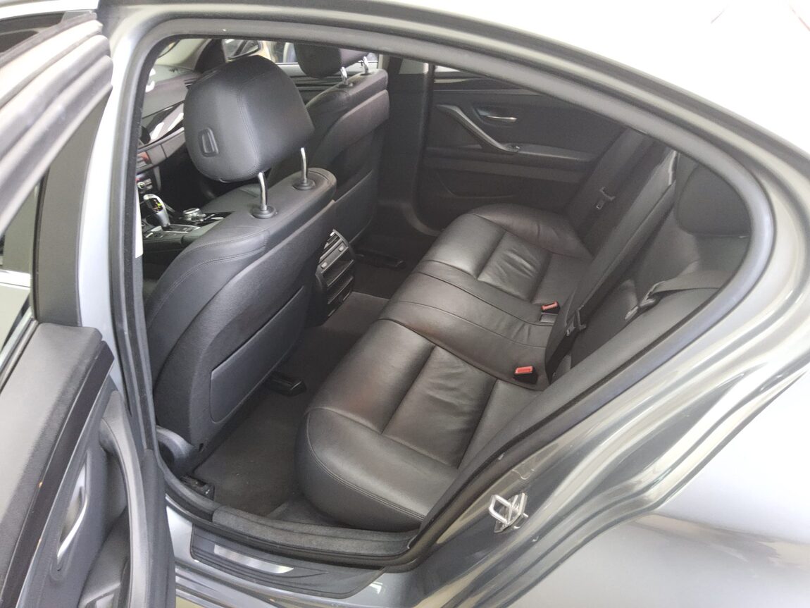 BMW 5 SERIES (6TH GEN) 520d xDRIVE 2015 - zdjęcie 12