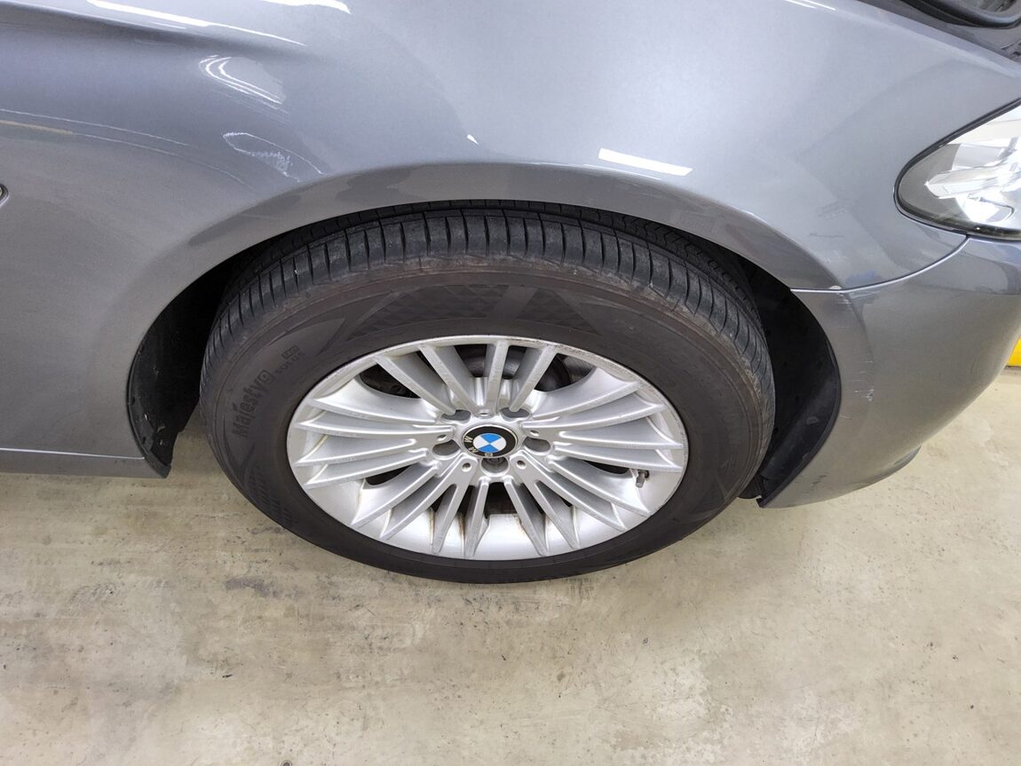 BMW 5 SERIES (6TH GEN) 520d xDRIVE 2015 - zdjęcie 28