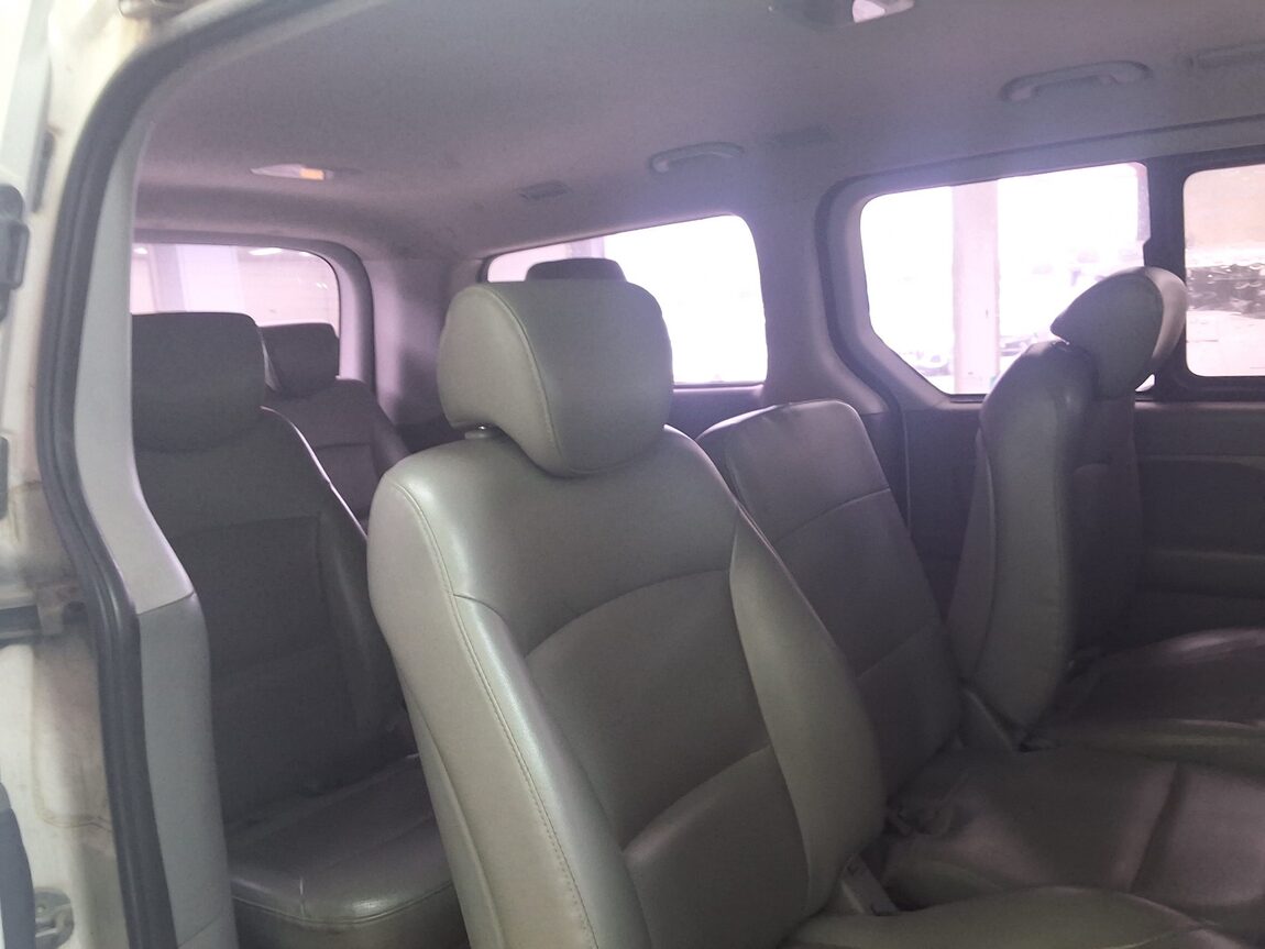 HYUNDAI GRAND STAREX 12-SEATER DIESEL MODERN 2017 - zdjęcie 14