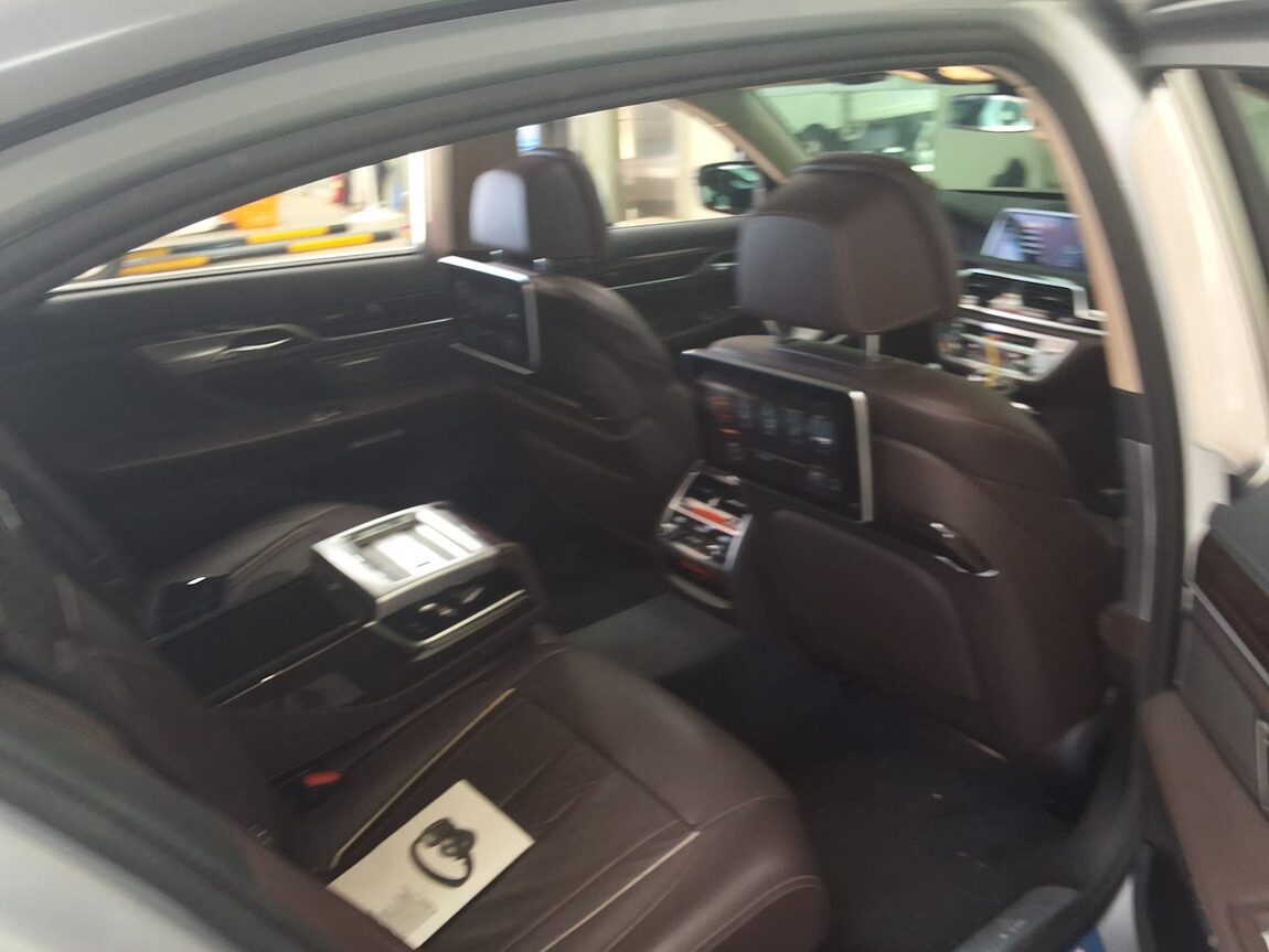 BMW 7 SERIES (6TH GEN) 740Ld xDRIVE 2016 - zdjęcie 14