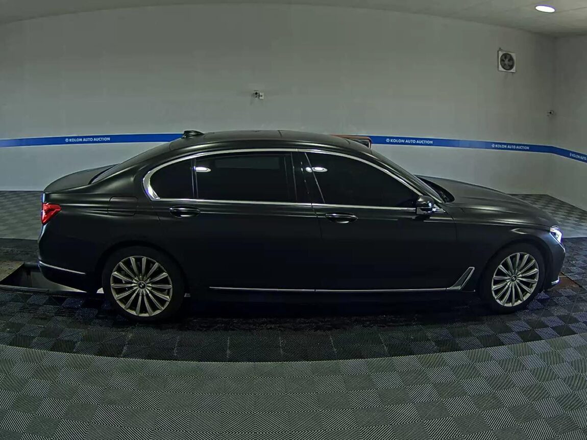 BMW 7 SERIES (6TH GEN) 740Ld xDRIVE 2016 - zdjęcie 4