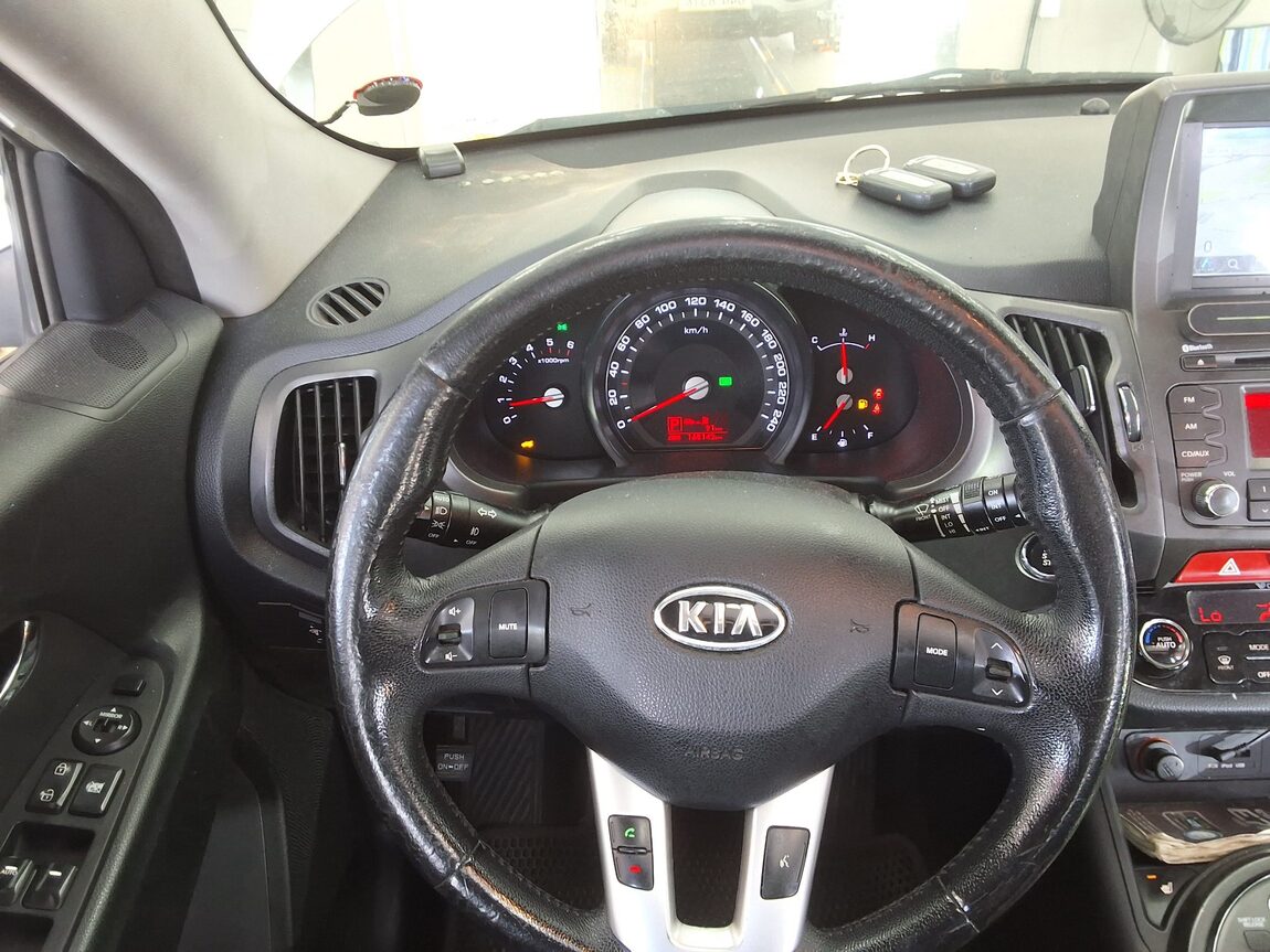 KIA SPORTAGE R DIESEL R2.0 2WD TLX LUXURY MODEL 2011 - zdjęcie 17