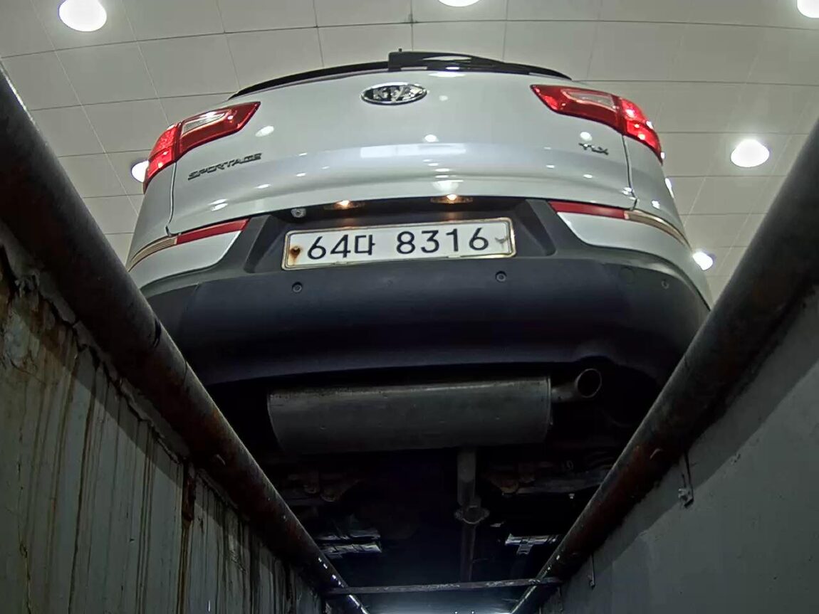 KIA SPORTAGE R DIESEL R2.0 2WD TLX LUXURY MODEL 2011 - zdjęcie 8