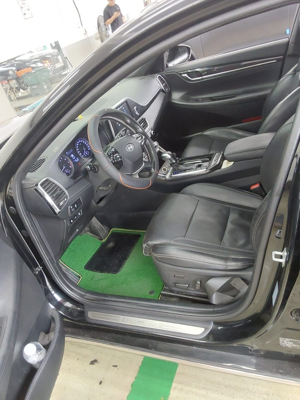 HYUNDAI GRANDEUR IG 3.0 LPi TAXI DELUXE TYPE 2019 - zdjęcie 10
