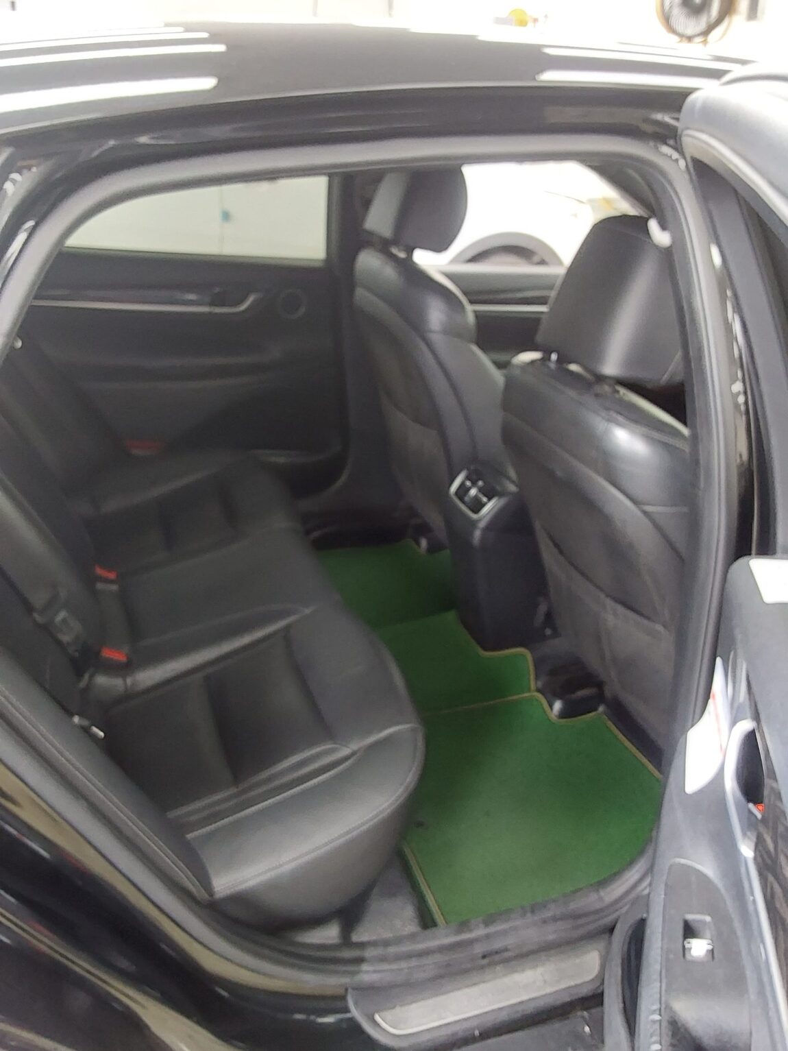 HYUNDAI GRANDEUR IG 3.0 LPi TAXI DELUXE TYPE 2019 - zdjęcie 13