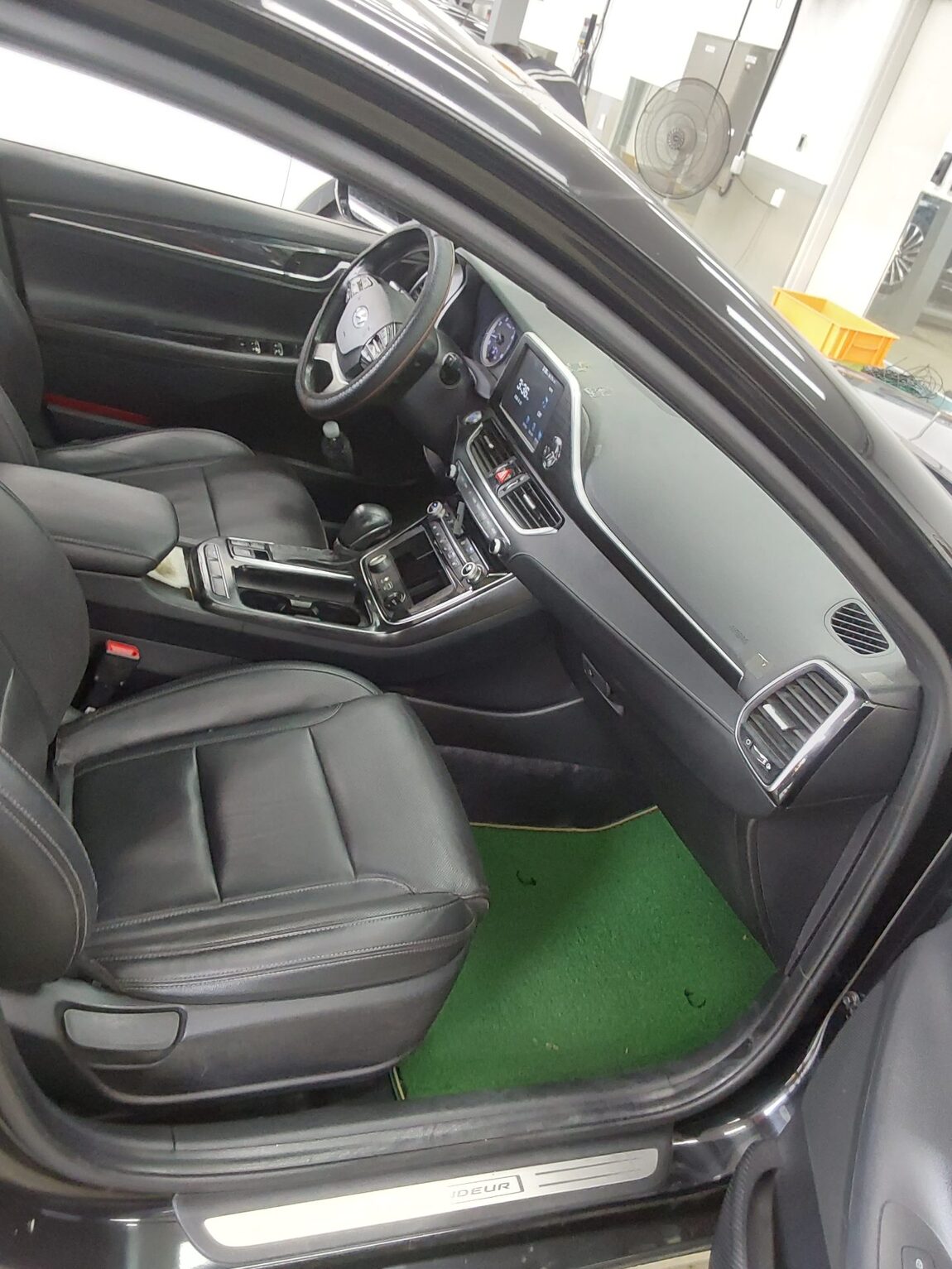 HYUNDAI GRANDEUR IG 3.0 LPi TAXI DELUXE TYPE 2019 - zdjęcie 14