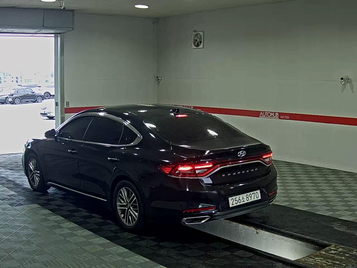 HYUNDAI GRANDEUR IG 3.0 LPi TAXI DELUXE TYPE 2019 - zdjęcie 6