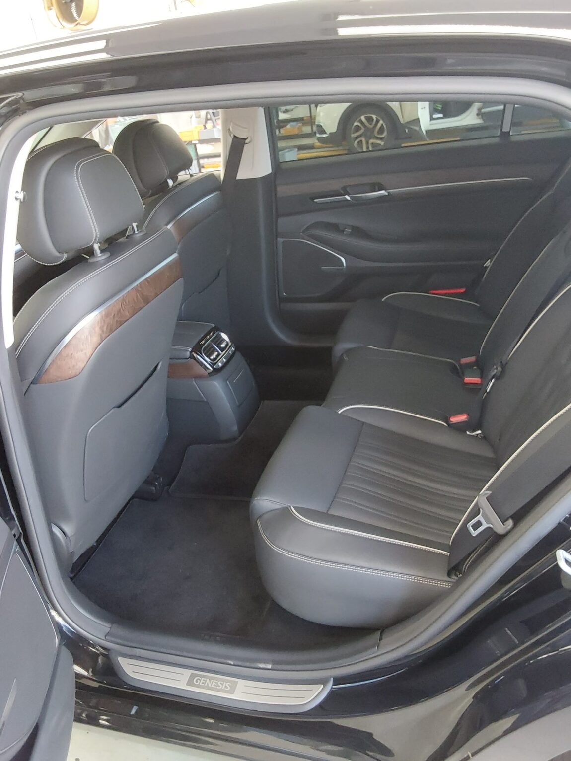 GENESIS G90 3.8 LUXURY 2021 - zdjęcie 12
