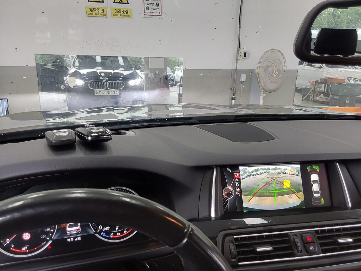BMW 5 SERIES (6TH GEN) 520d xDRIVE M AERODYNAMIC PRO 2016 - zdjęcie 17