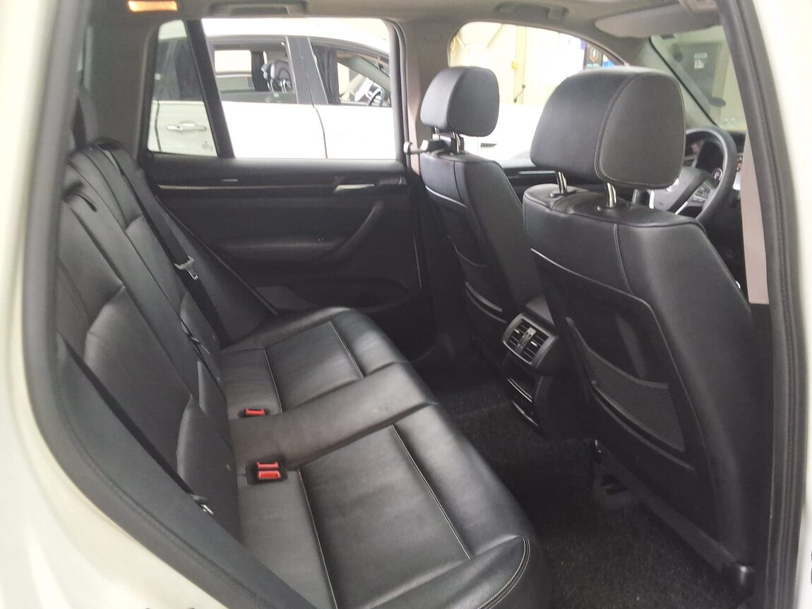 BMW X3 (2ND GEN) 20d xDRIVE X LINE 2015 - zdjęcie 14