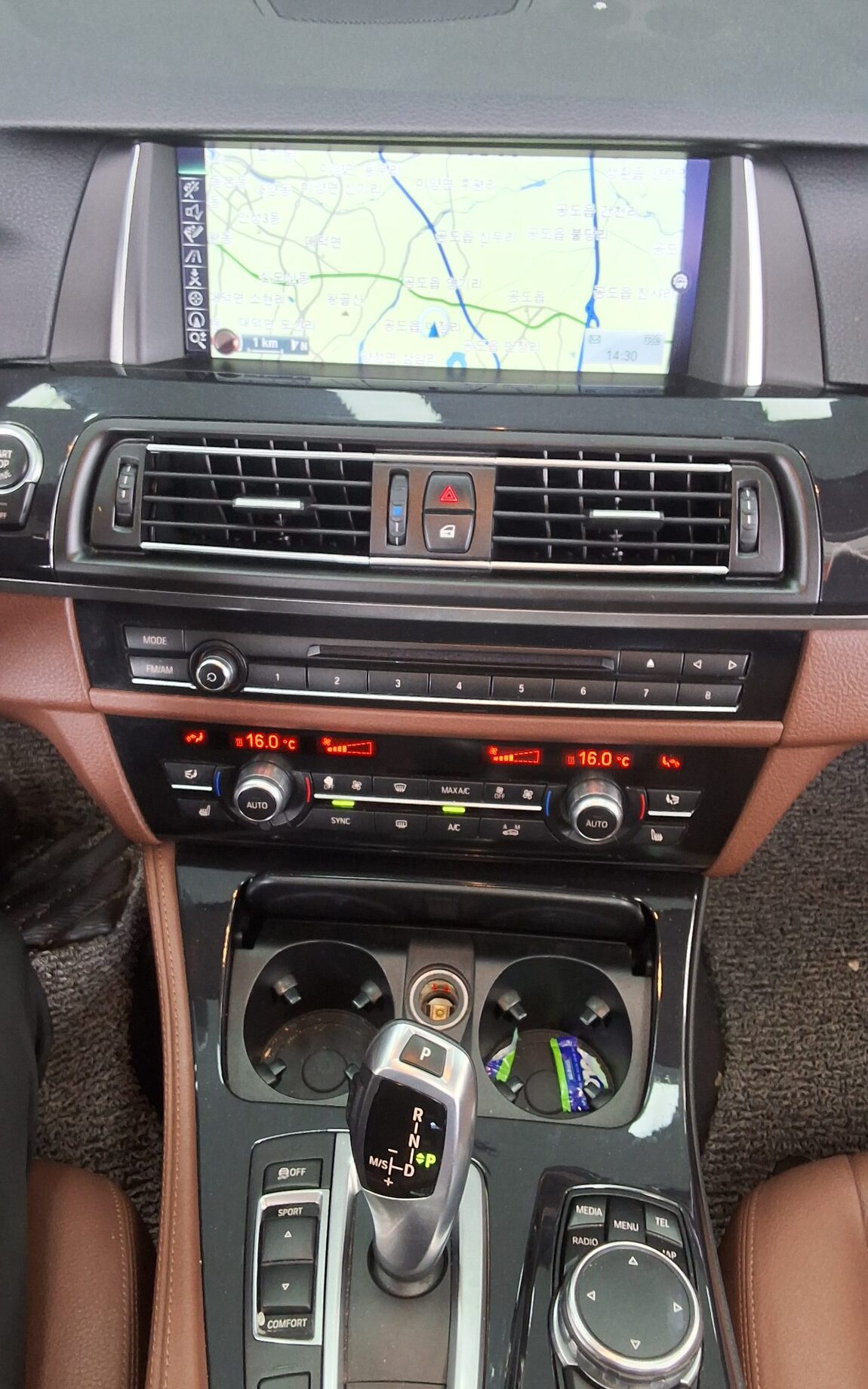 BMW 5 SERIES (6TH GEN) 520d xDRIVE M AERODYNAMIC PRO 2016 - zdjęcie 19