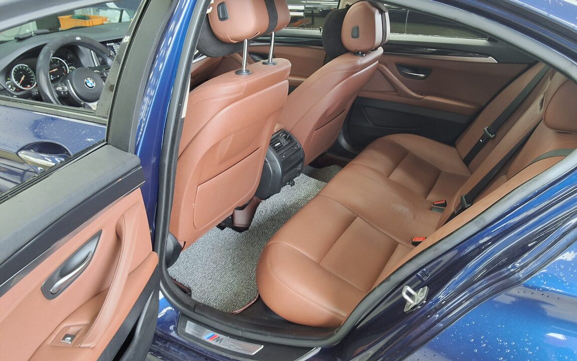 BMW 5 SERIES (6TH GEN) 520d xDRIVE M AERODYNAMIC PRO 2016 - zdjęcie 12