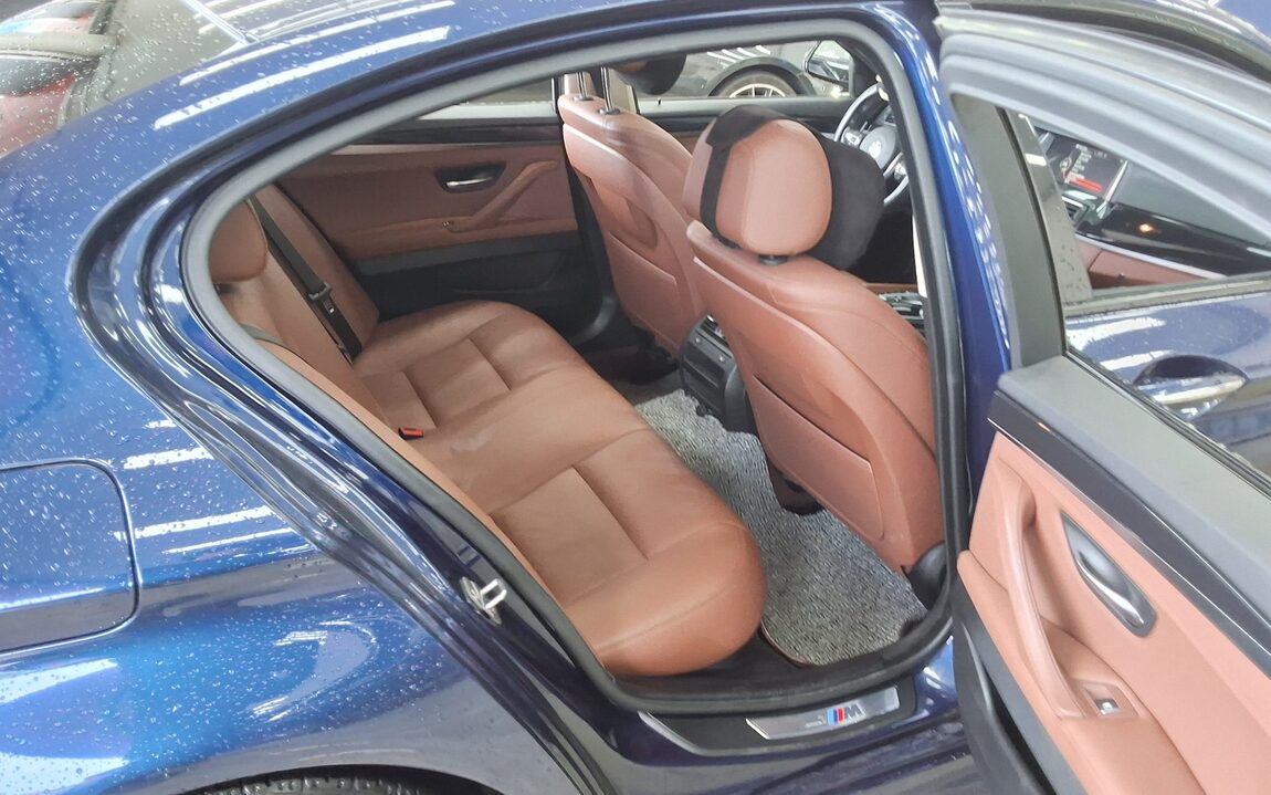 BMW 5 SERIES (6TH GEN) 520d xDRIVE M AERODYNAMIC PRO 2016 - zdjęcie 13