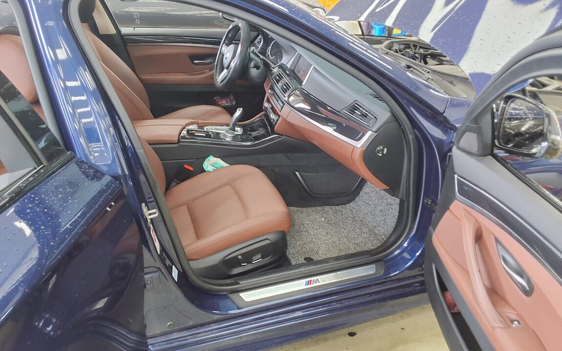 BMW 5 SERIES (6TH GEN) 520d xDRIVE M AERODYNAMIC PRO 2016 - zdjęcie 14