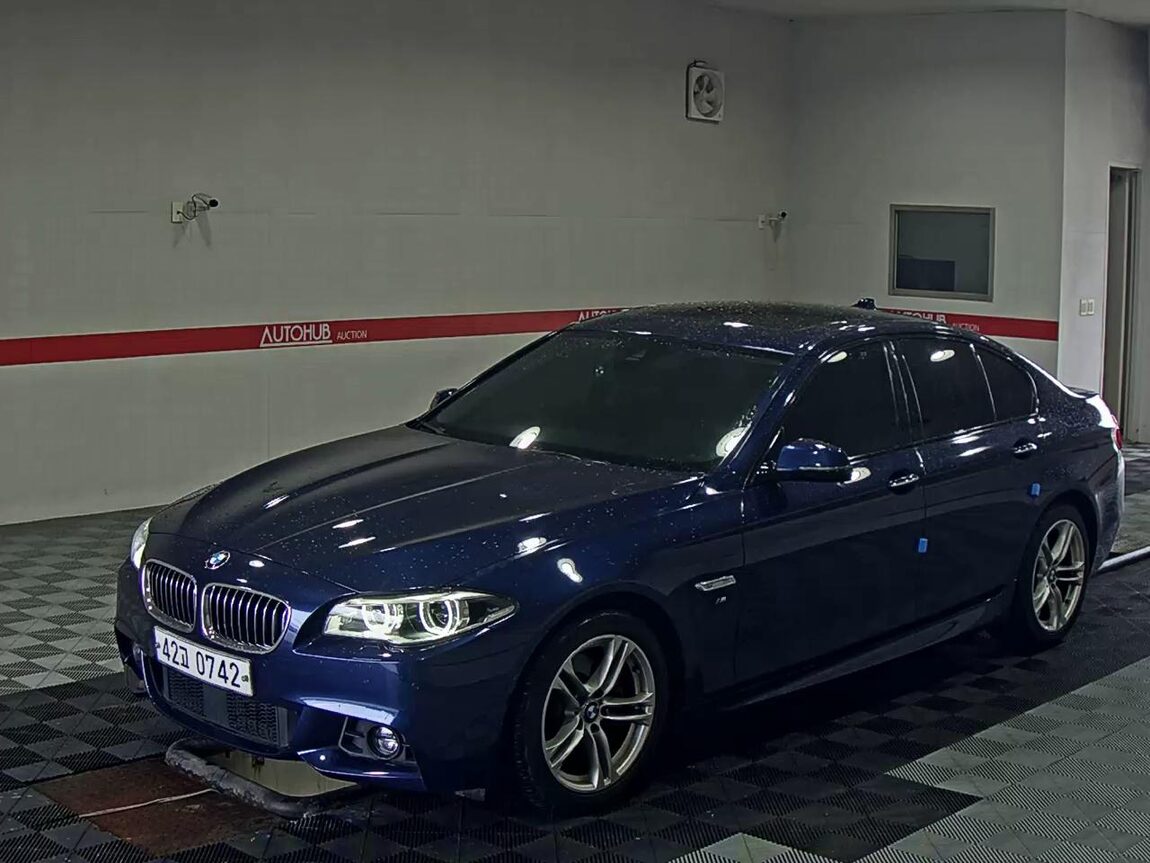 BMW 5 SERIES (6TH GEN) 520d xDRIVE M AERODYNAMIC PRO 2016 - zdjęcie 2