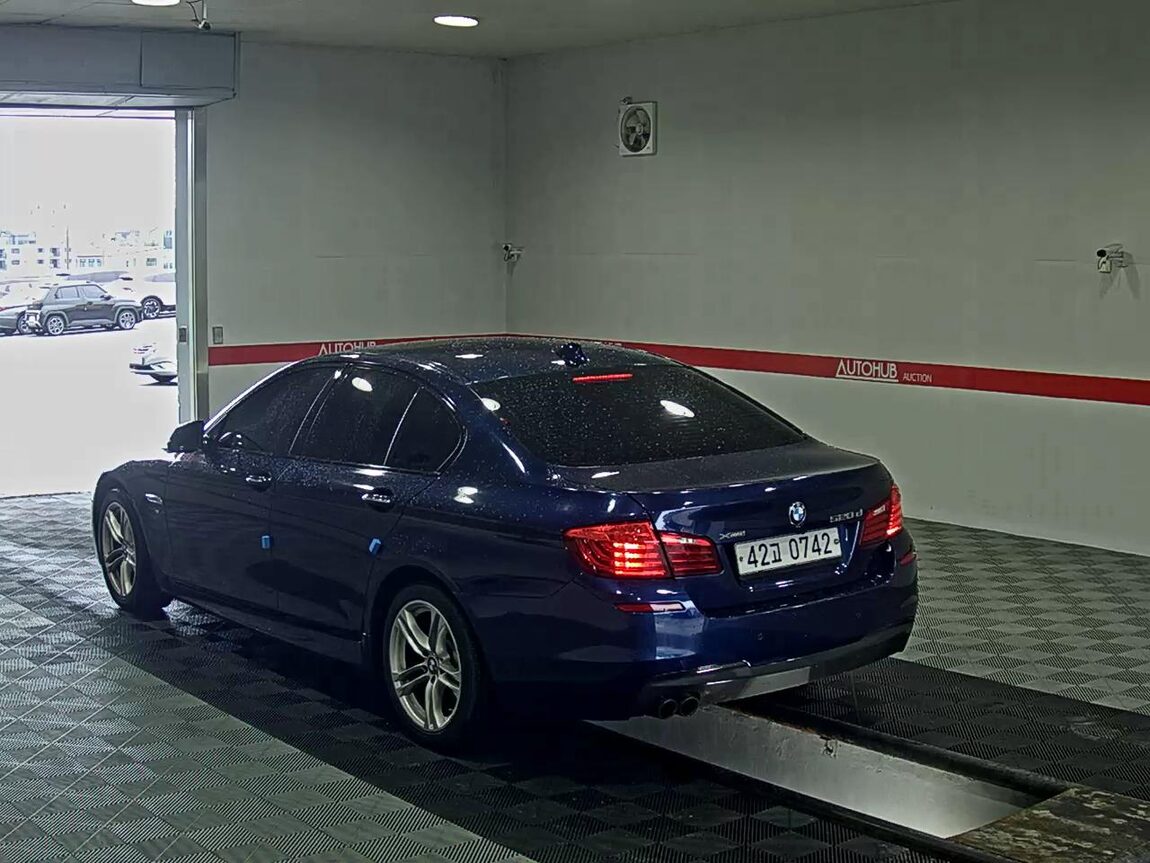 BMW 5 SERIES (6TH GEN) 520d xDRIVE M AERODYNAMIC PRO 2016 - zdjęcie 6