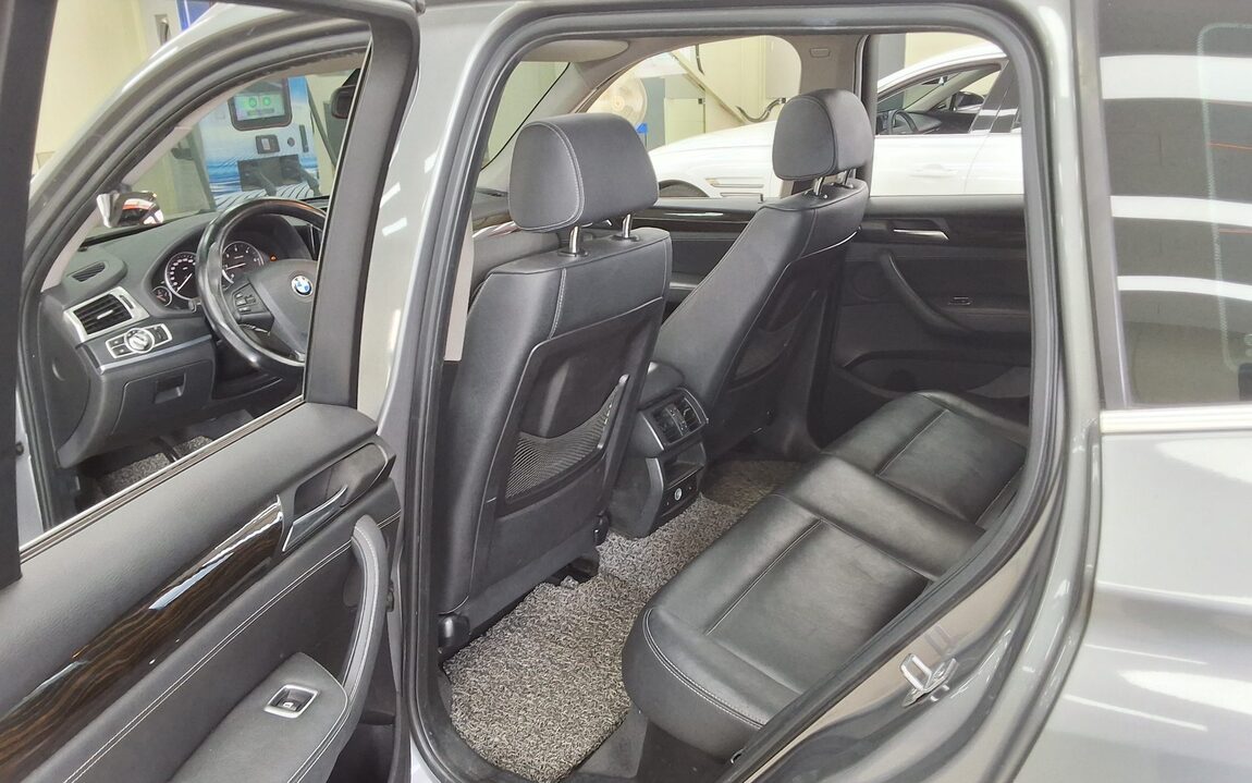 BMW X3 (2ND GEN) 20d xDRIVE HIGH 2013 - zdjęcie 12