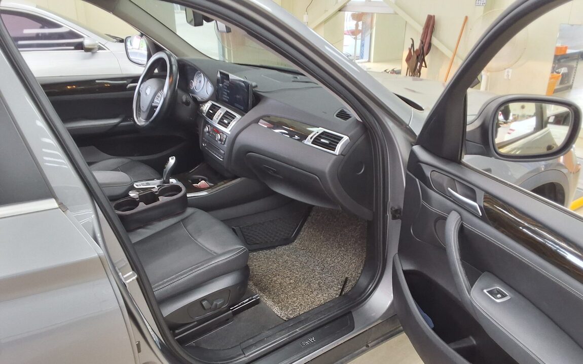 BMW X3 (2ND GEN) 20d xDRIVE HIGH 2013 - zdjęcie 14