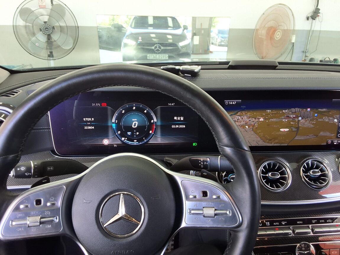MERCEDES-BENZ CLS-CLASS (3RD GEN) CLS 300d AMG LINE 2019 - zdjęcie 18