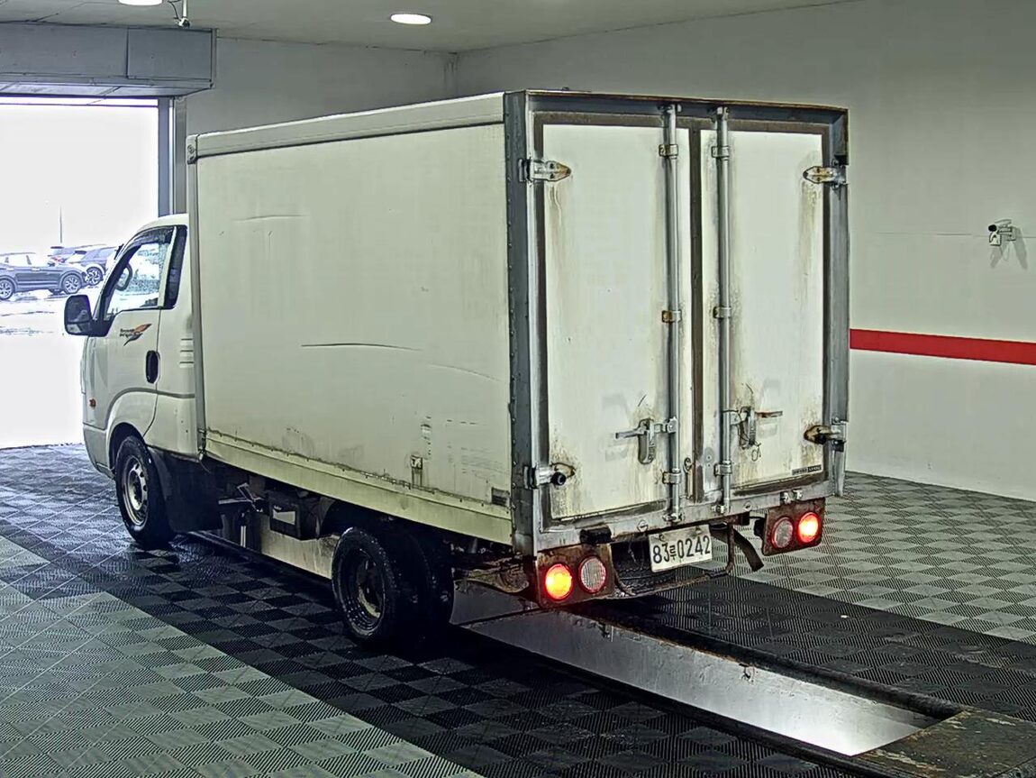 KIA BONGO III CARGO FREEZER BOX TRUCK 1 TON KING CAB 2011 - zdjęcie 6