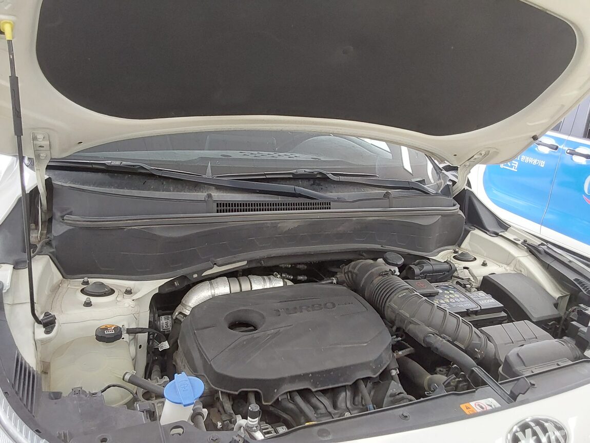 KIA SELTOS 1.6 GASOLINE 2WD NOBLESSE 2020 - zdjęcie 18