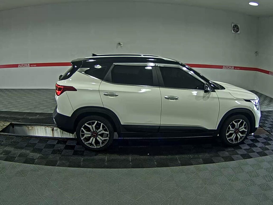 KIA SELTOS 1.6 GASOLINE 2WD NOBLESSE 2020 - zdjęcie 4