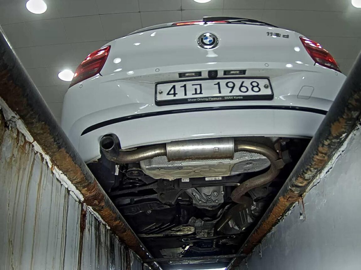 BMW 1 SERIES (2ND GEN) 5-DOOR 118d SPORTS 2015 - zdjęcie 8
