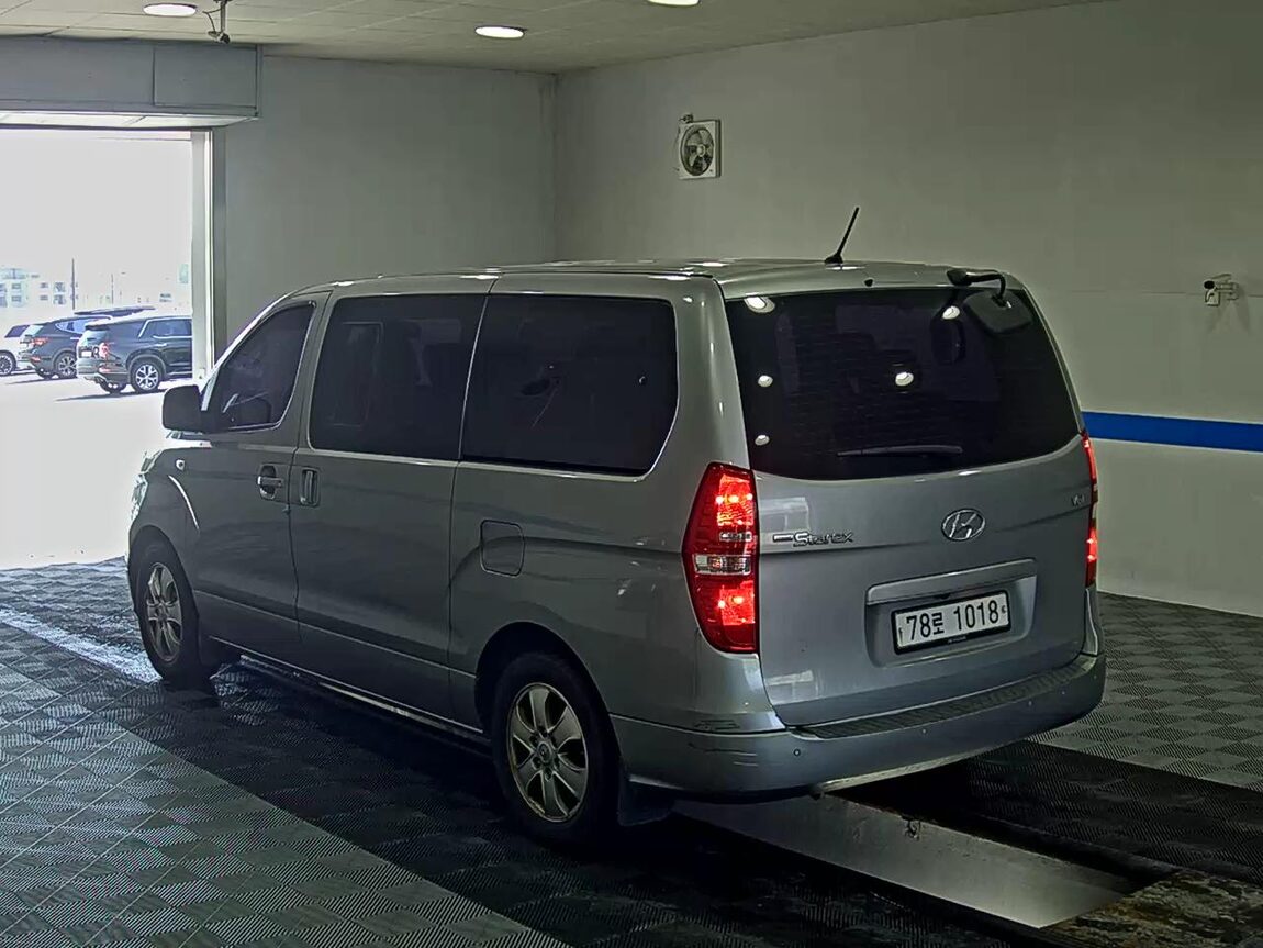 HYUNDAI THE NEW GRAND STAREX 12-SEATER DIESEL SMART 2020 - zdjęcie 6